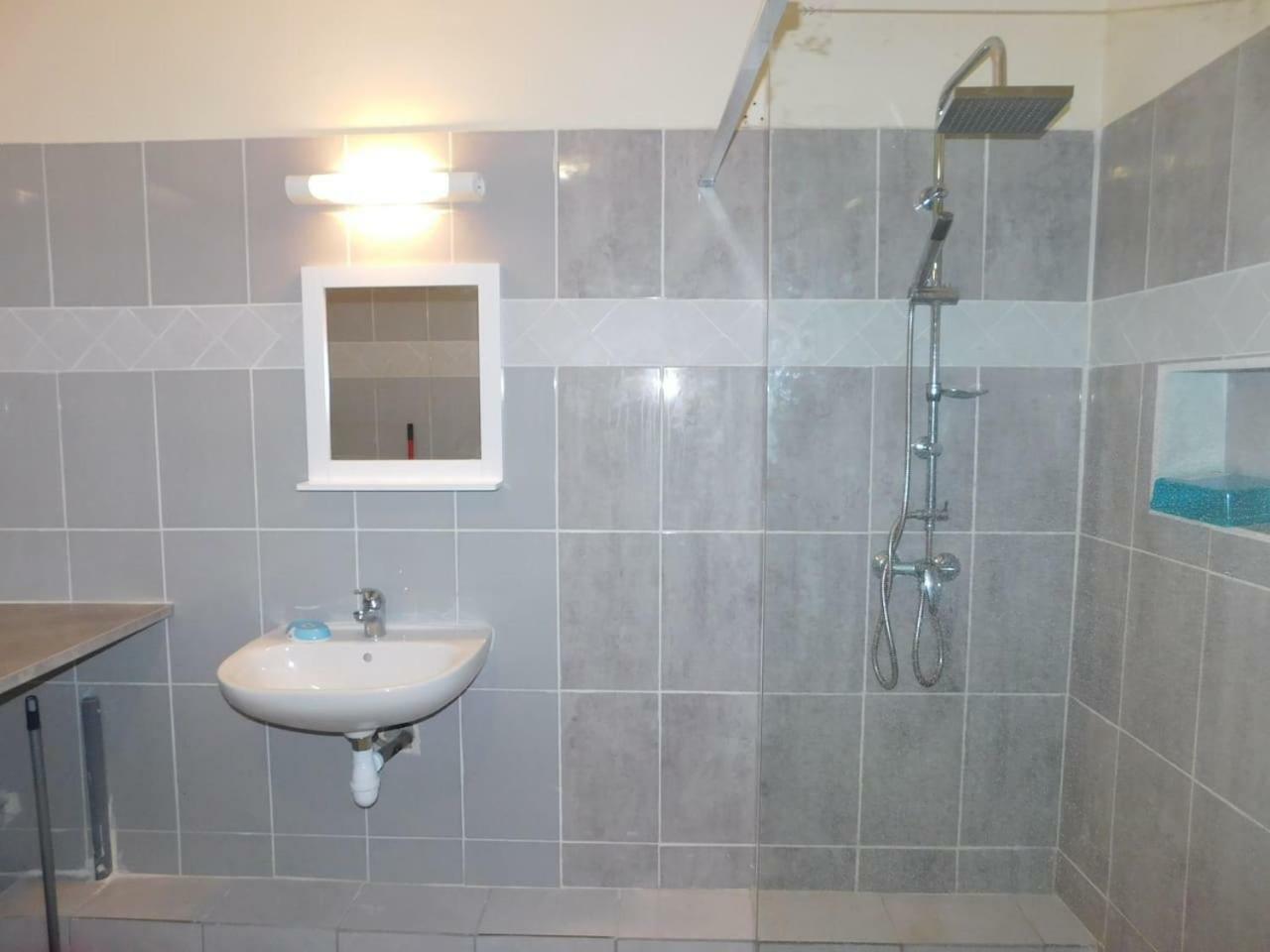 Charmant Petit T2 Dans Maison Vieux-Bourg المظهر الخارجي الصورة